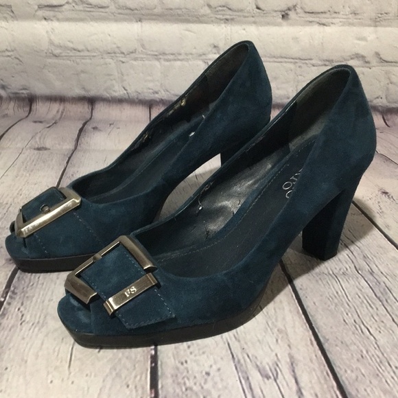FRANCO SARTO - Sz 6 Blue Suede peep toe Heels with silver buckle - Picture 2 of 8